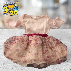 Baby kiss 2 piece outfit size 6-9 months